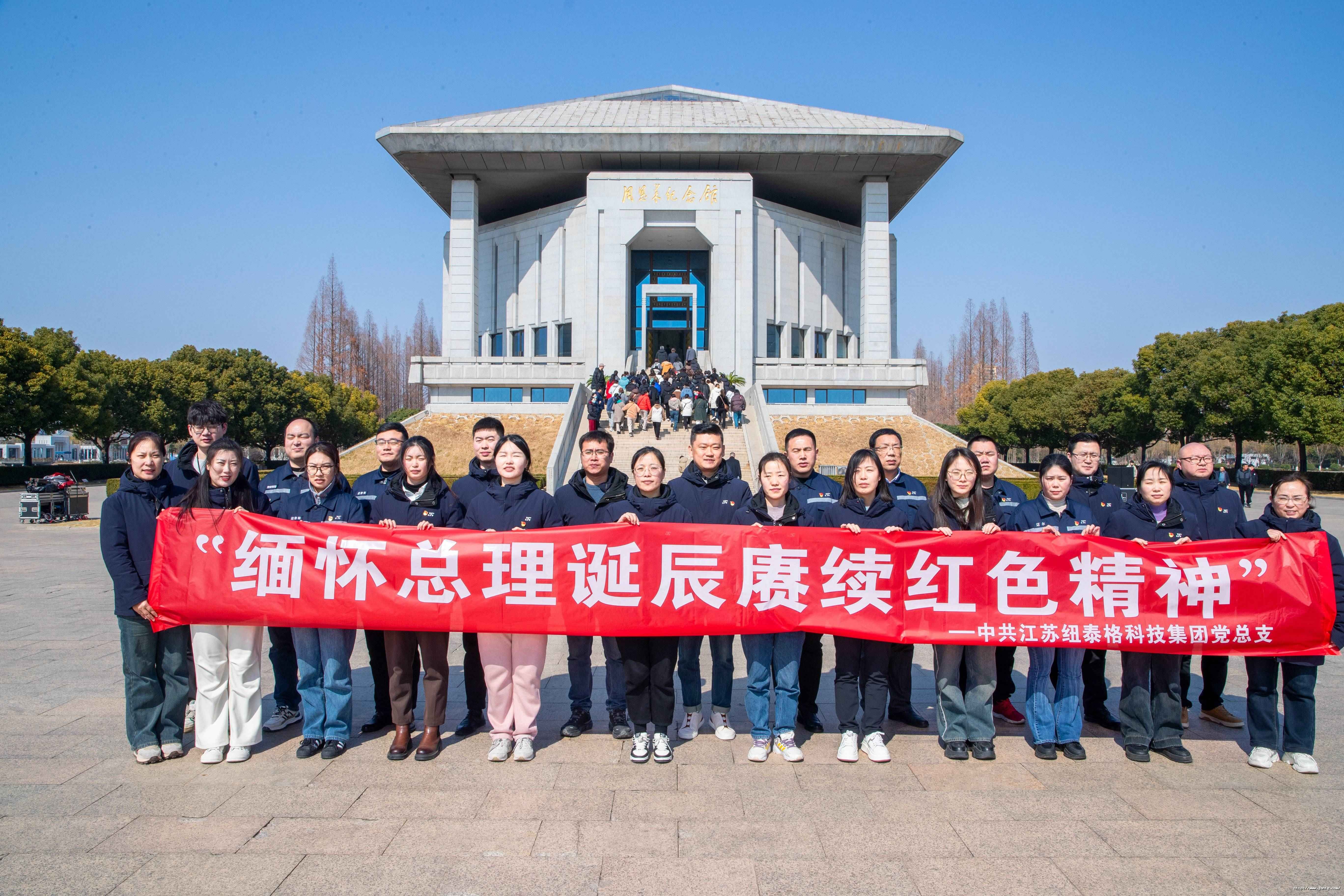 1741589735116292cRAr.jpg AR1I7015(1)(1).jpg